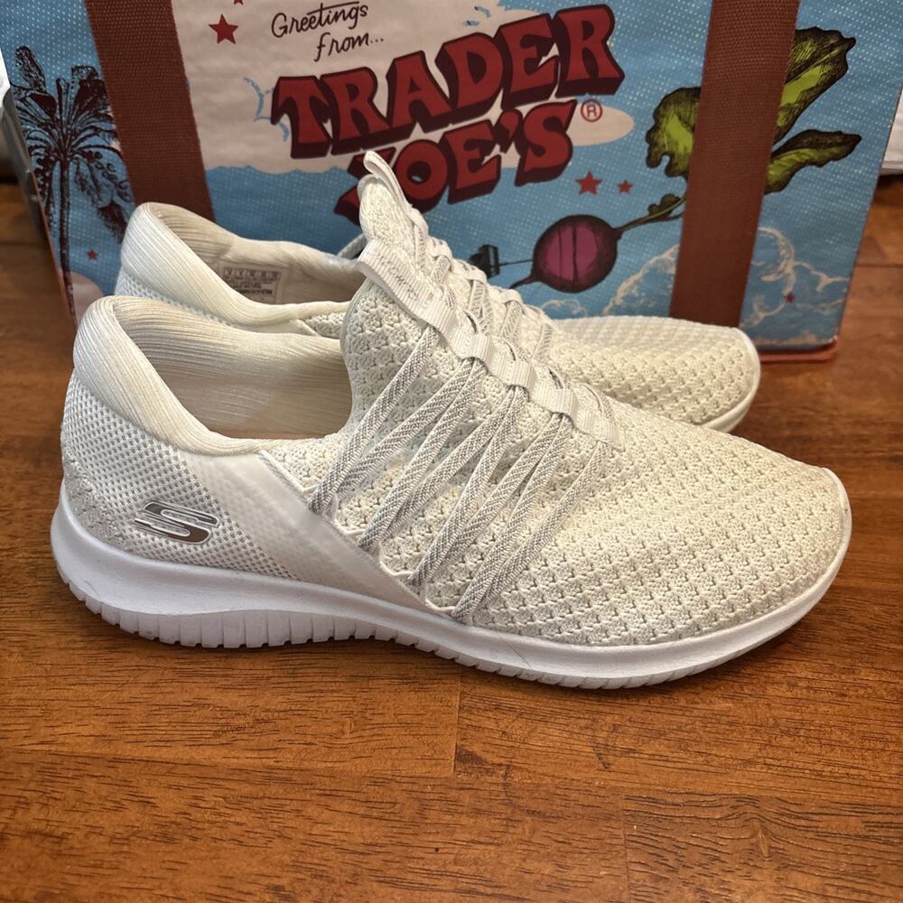 Skechers Ultra Flex Shoes Womens Size 9 White Memory Foam Lightweight Comfort